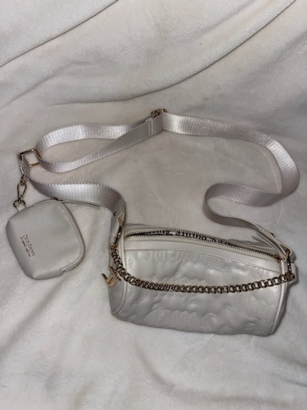 Juicy Couture White Quilted Crossbody with Coin Pouch